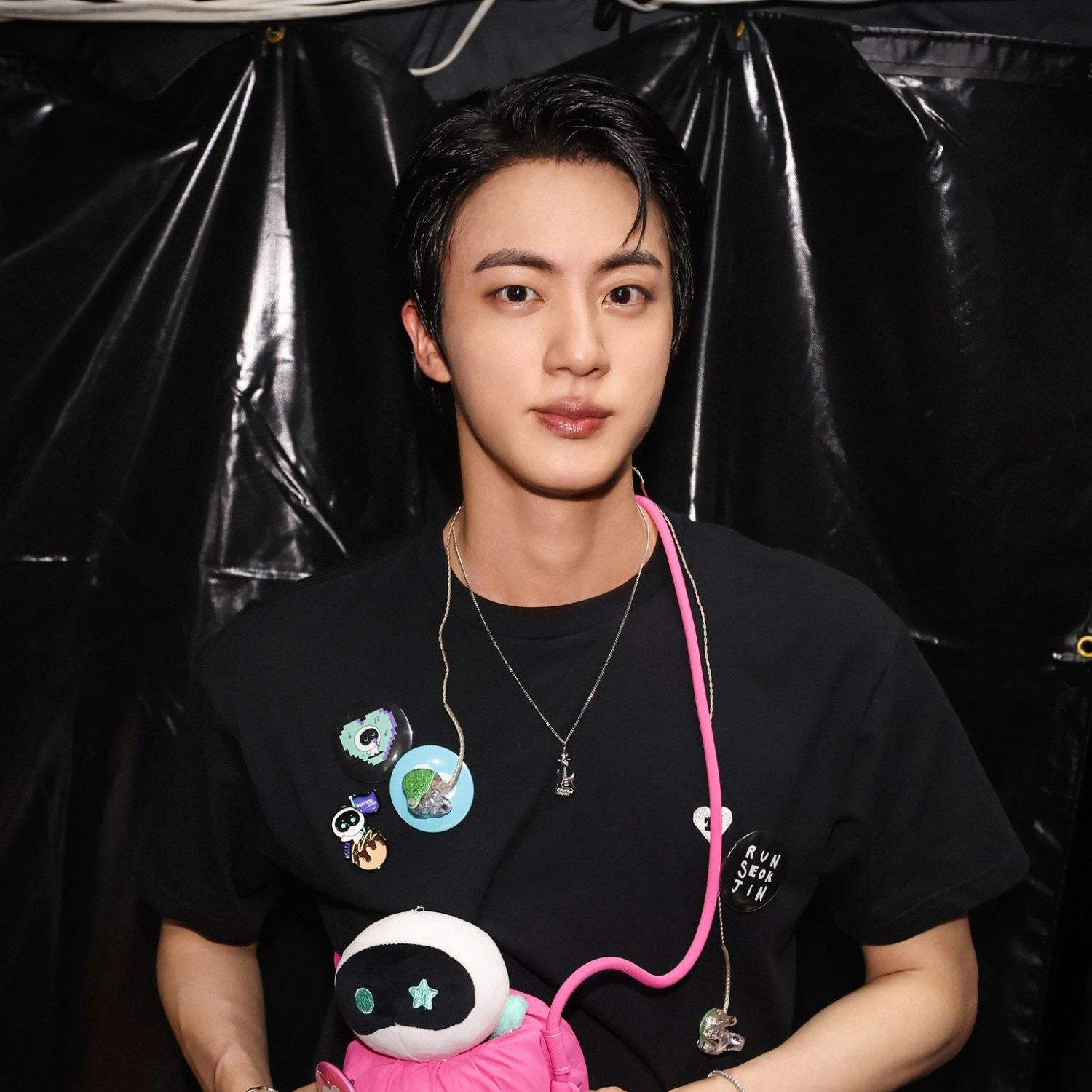 Momen yang diabadikan oleh penggemar Jin (BTS)