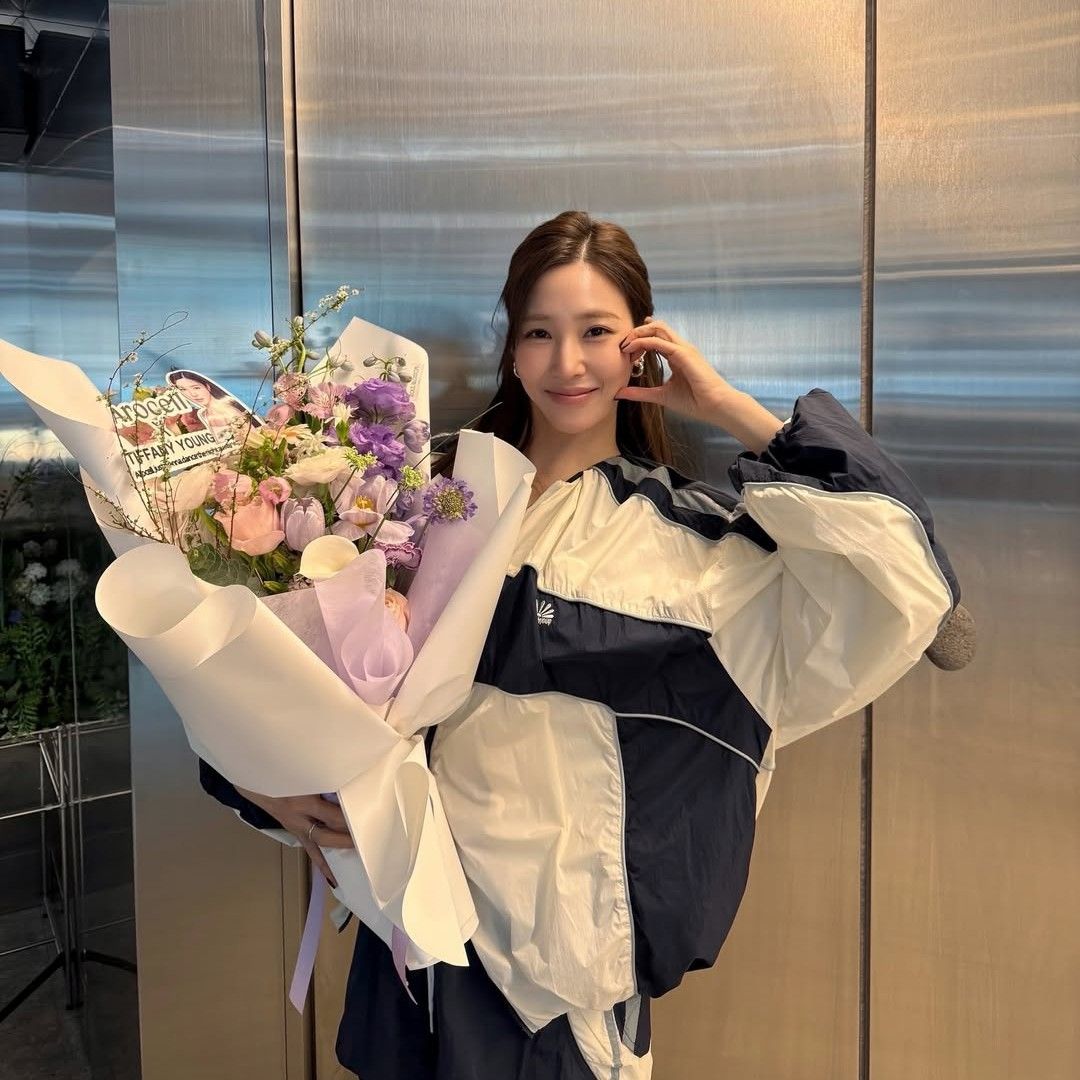 Behind-the-scenes cut of Tiffany Young (Girls' Generation)