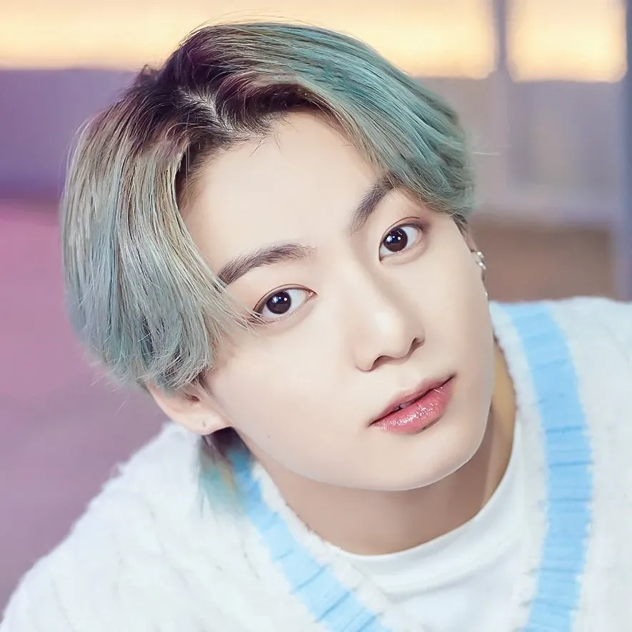 Foto aktivitas terbaru Jungkook (BTS)