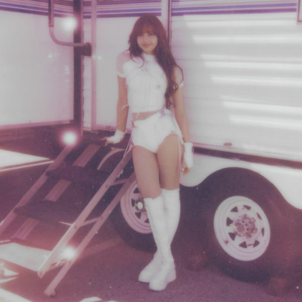 A moment captured by Lisa (BLACKPINK)'s fan