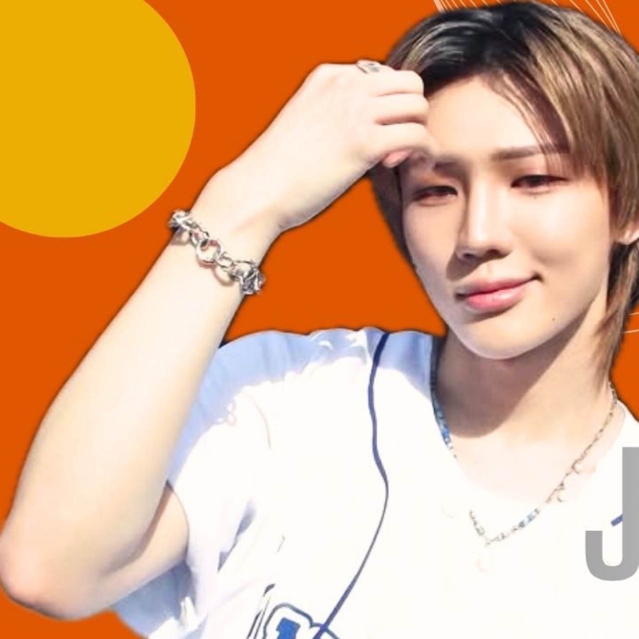 Behind-the-scenes cut of Junhyeok (TNX)