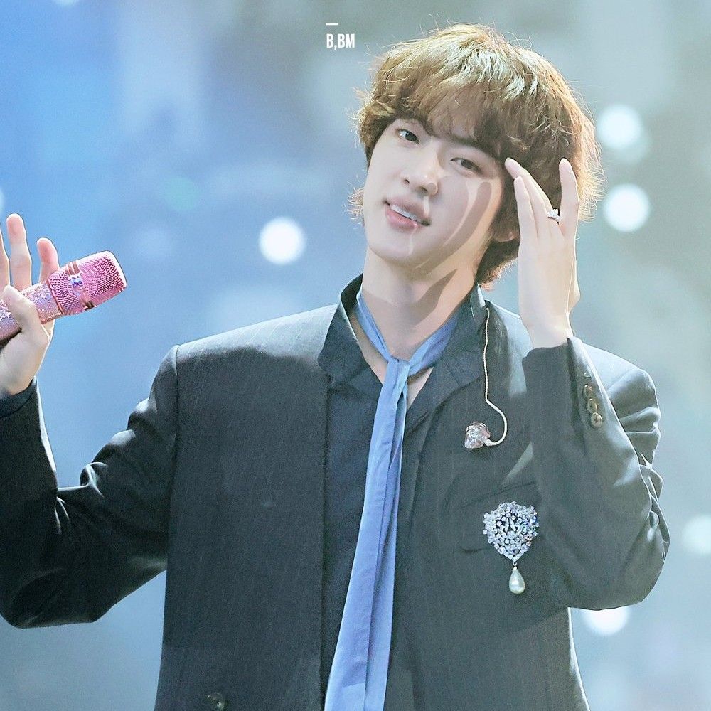 A moment captured by Jin (BTS)'s fan