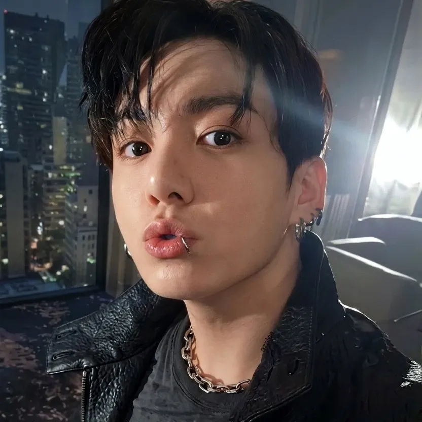 Foto aktivitas terbaru Jungkook (BTS)