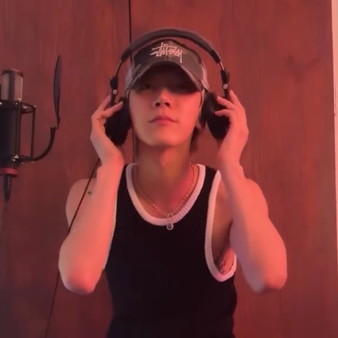 Recent activity shot of TEN (WayV)