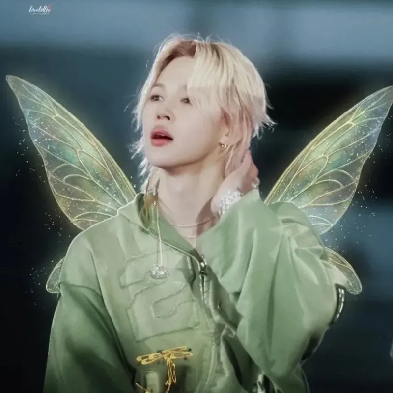 Today’s hot picks from the 지민 (방탄소년단) community