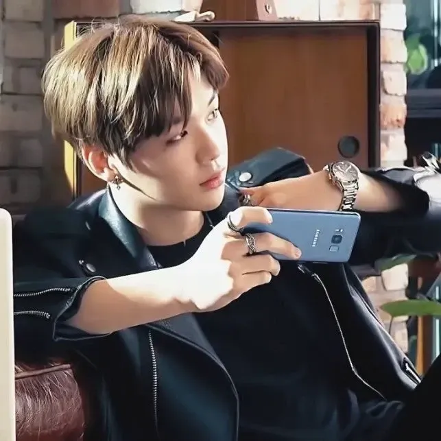 Behind-the-scenes cut of Kang Daniel
