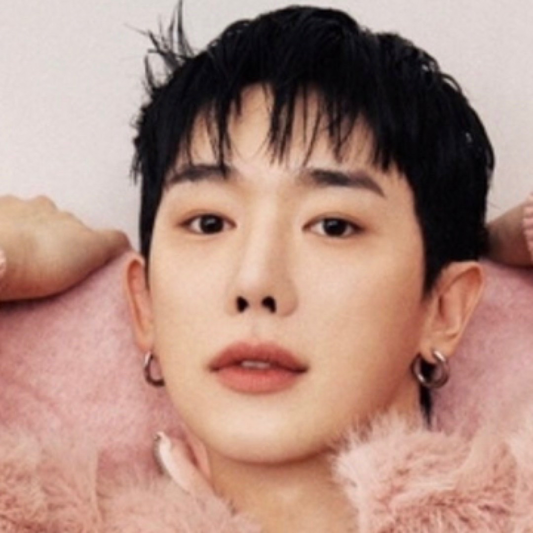 Recent activity shot of Wonho