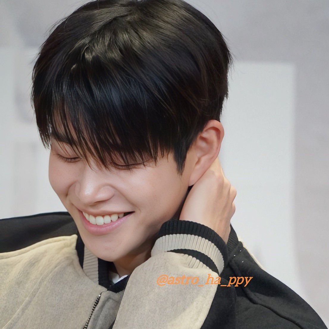 Latest photo of MJ (ASTRO)