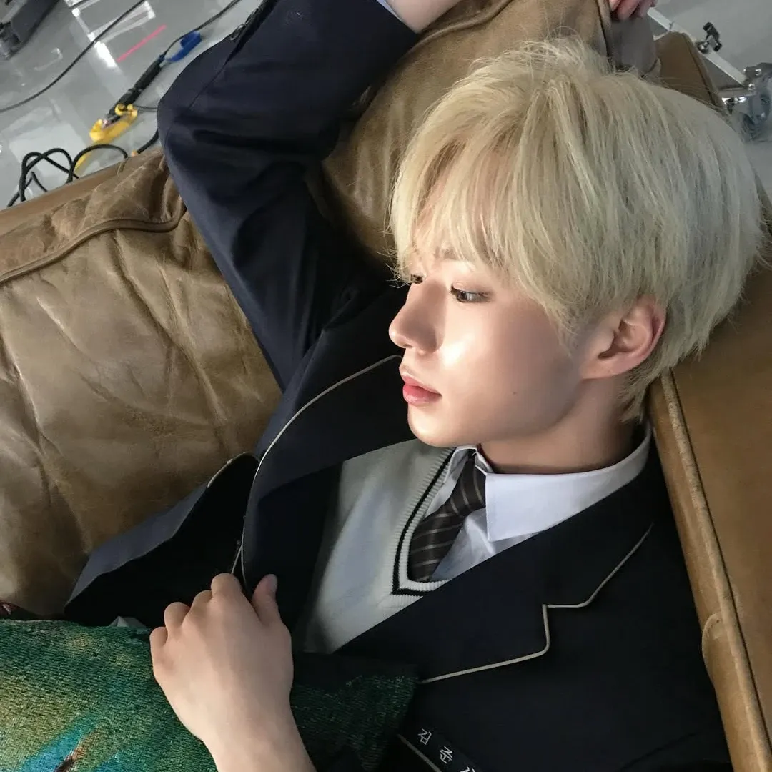 Behind-the-scenes cut of Kim Junseo (ALPHA DRIVE ONE)