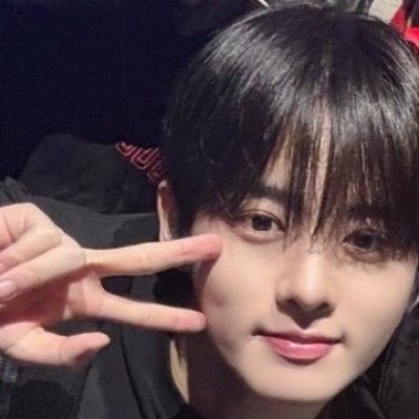 Behind-the-scenes cut of YOUNITE