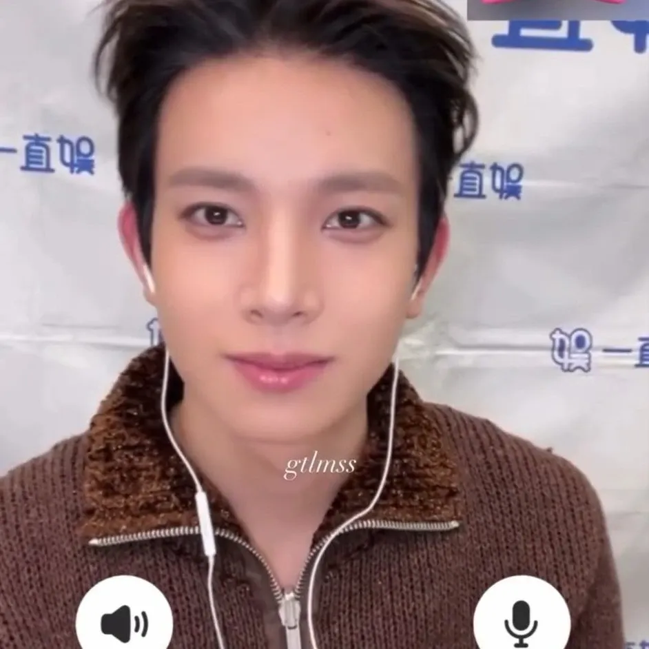 Latest photo of Heeseung