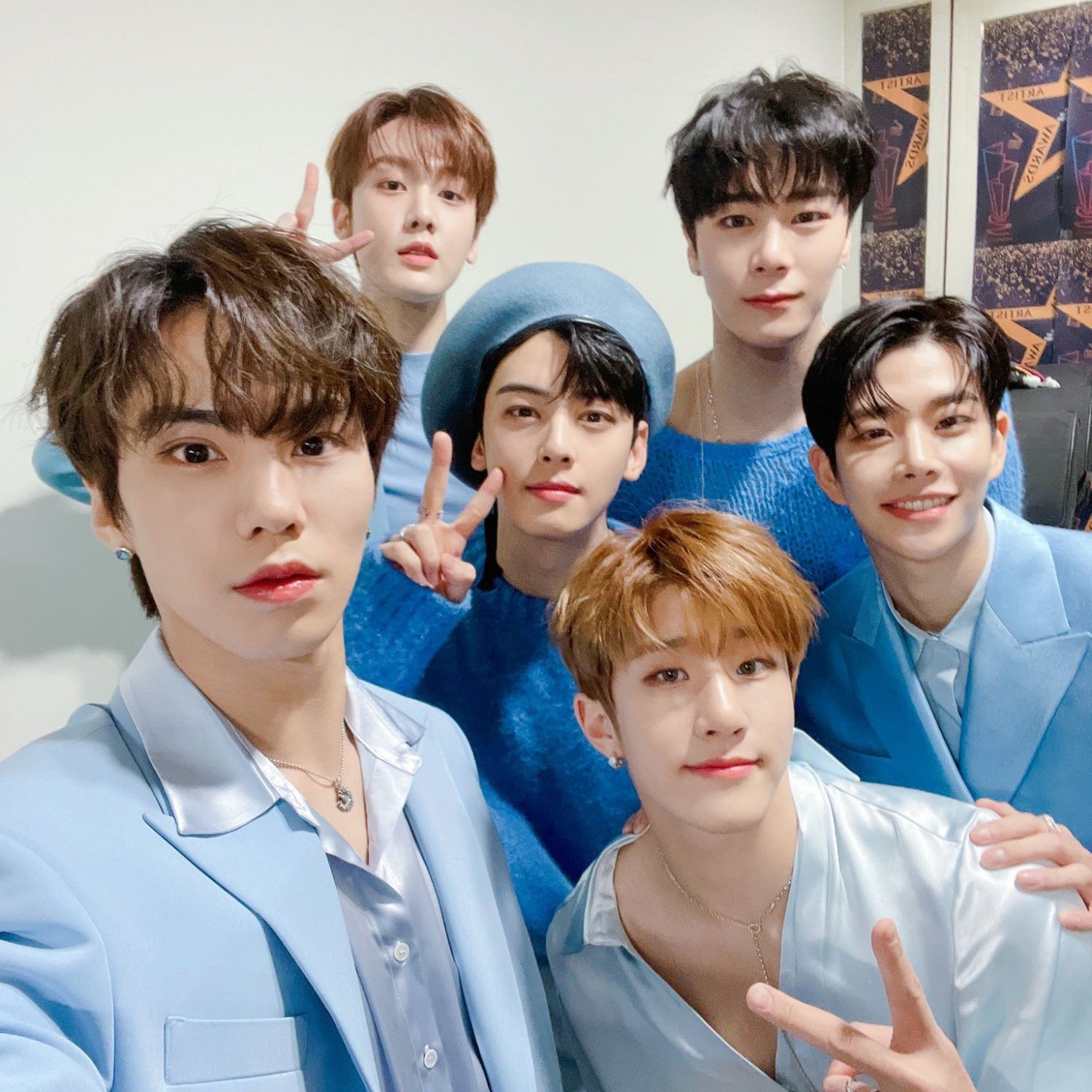 ASTRO的最新照片