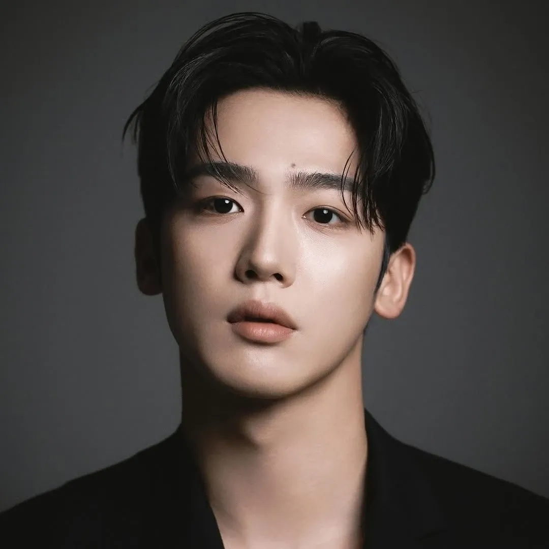 Latest photo of Kim Yohan (WEi)