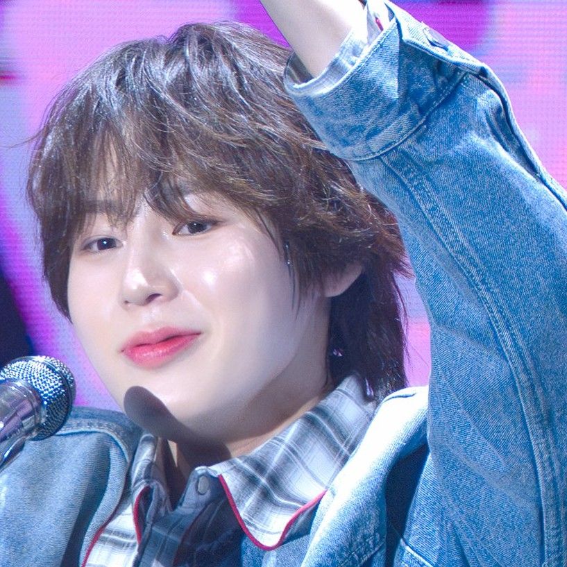 ハ・ソンウンの最近の活動写真