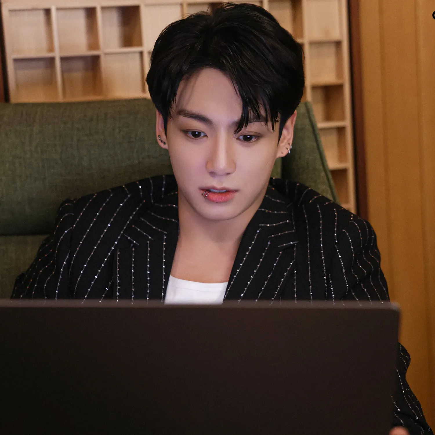 Potret di balik layar Jungkook (BTS)