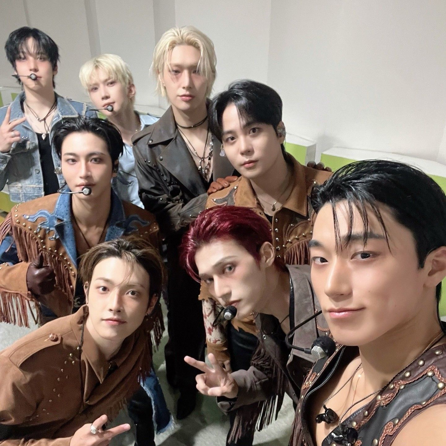 ATEEZの舞台裏ショット