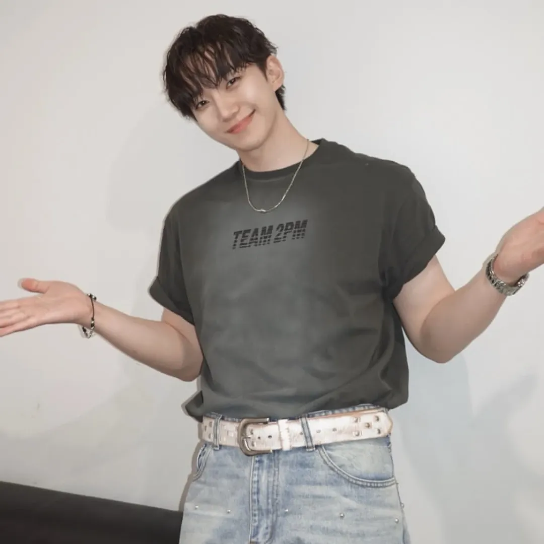Behind-the-scenes cut of Junho (2PM)