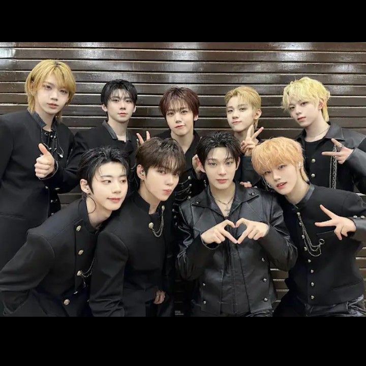 A moment captured by AHOF's fan