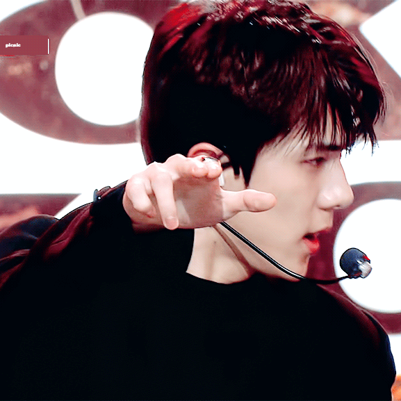 세훈 (EXO)의 최신 사진