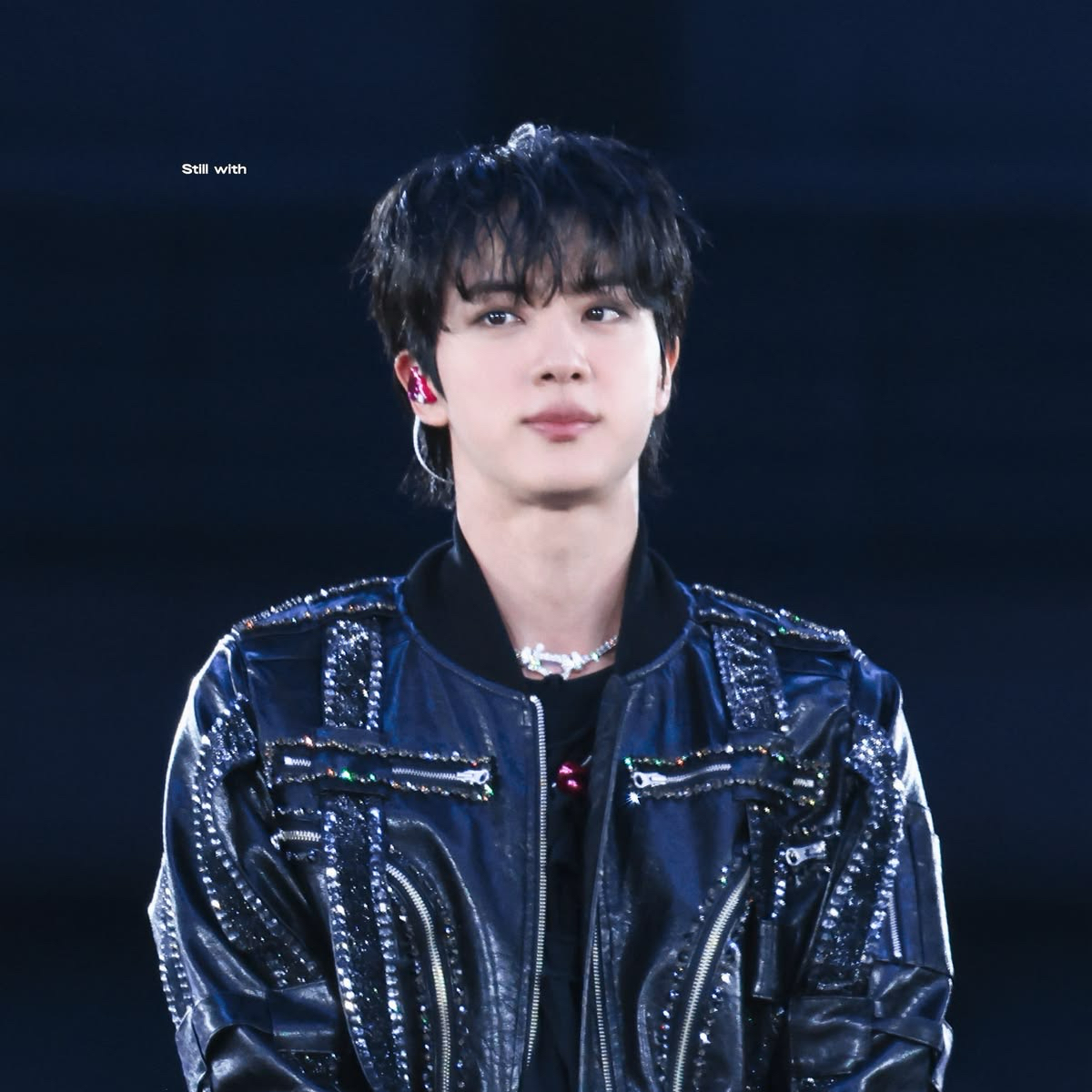 Momen yang diabadikan oleh penggemar Jin (BTS)