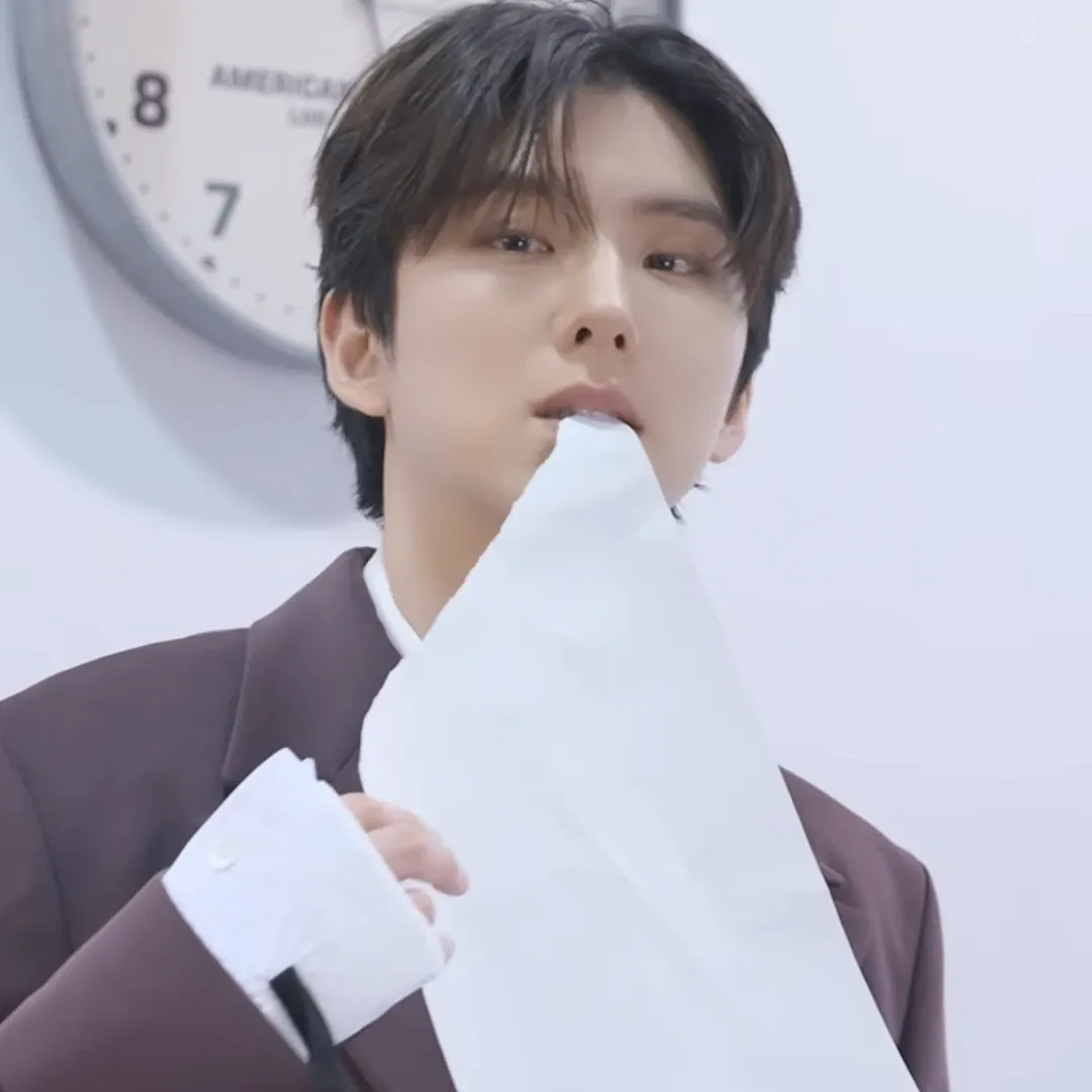 Behind-the-scenes cut of Kihyun (MONSTA X)