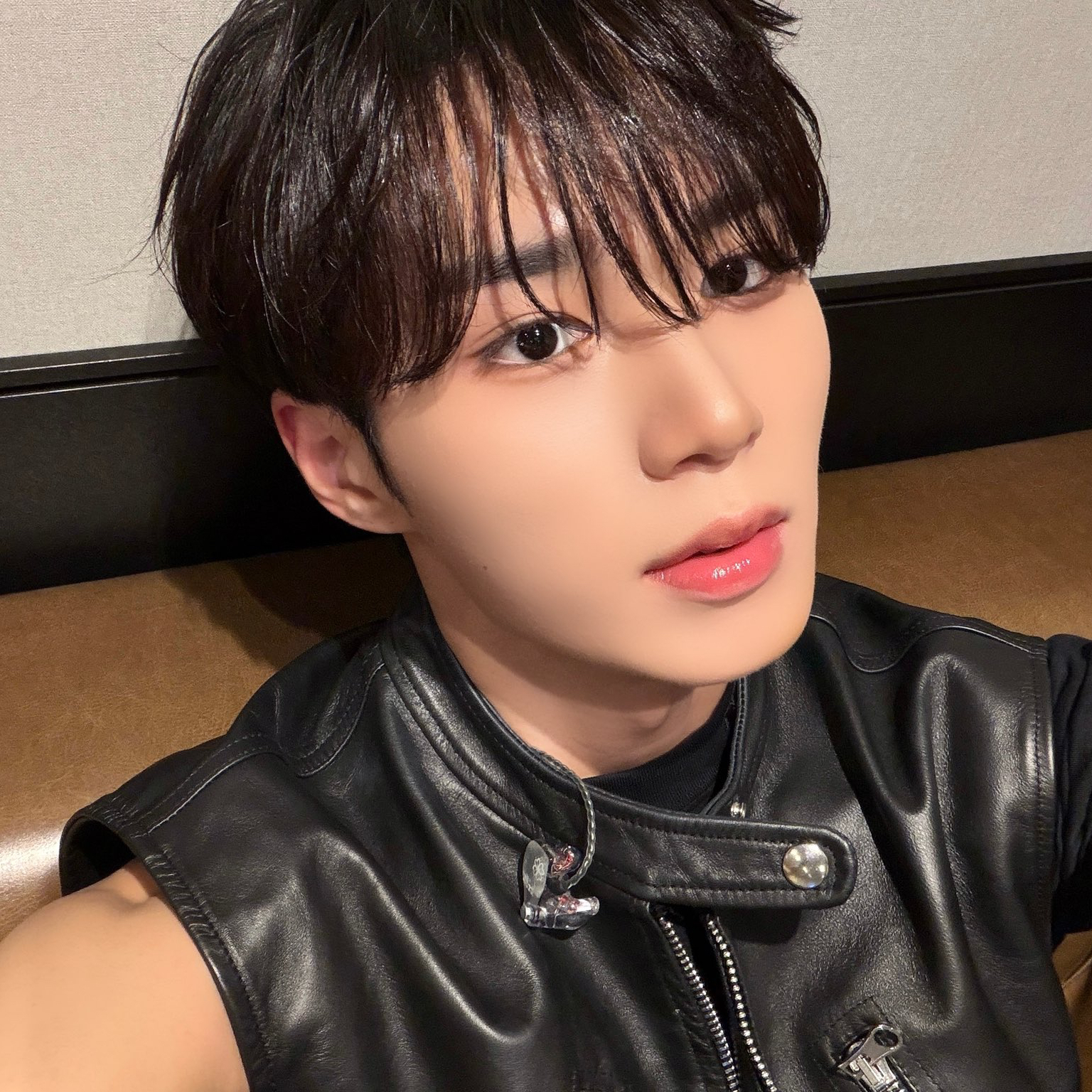 Behind-the-scenes cut of Kim Junseo (ALPHA DRIVE ONE)