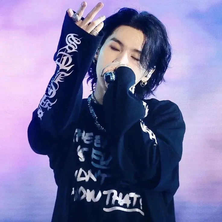 Momen yang diabadikan oleh penggemar SUGA (BTS)