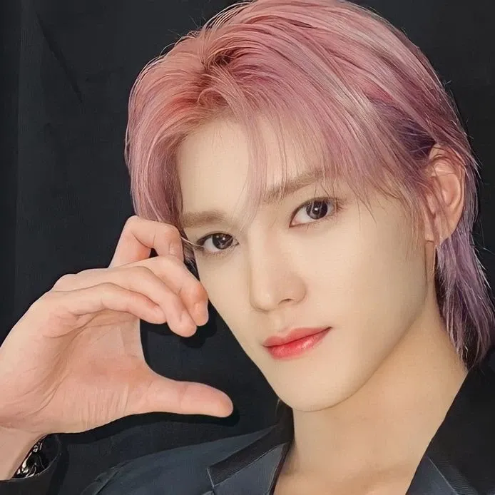 Behind-the-scenes cut of NCT