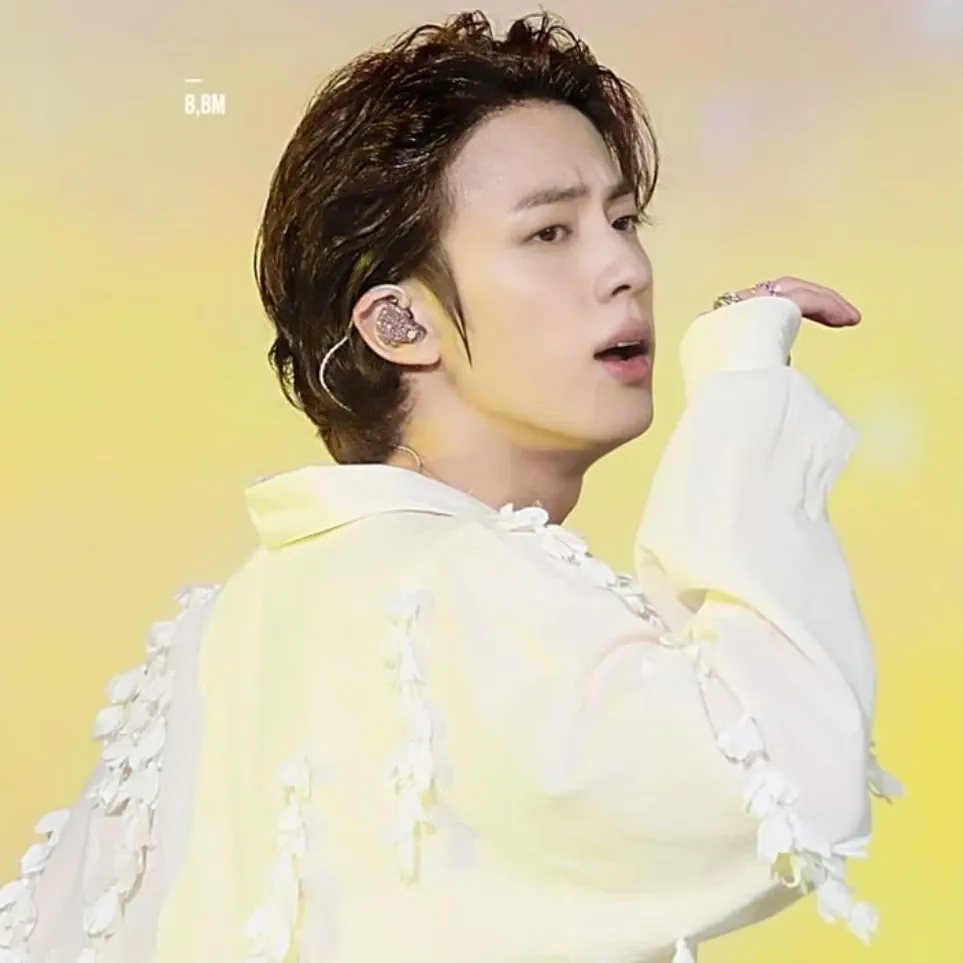Momen yang diabadikan oleh penggemar Jin (BTS)