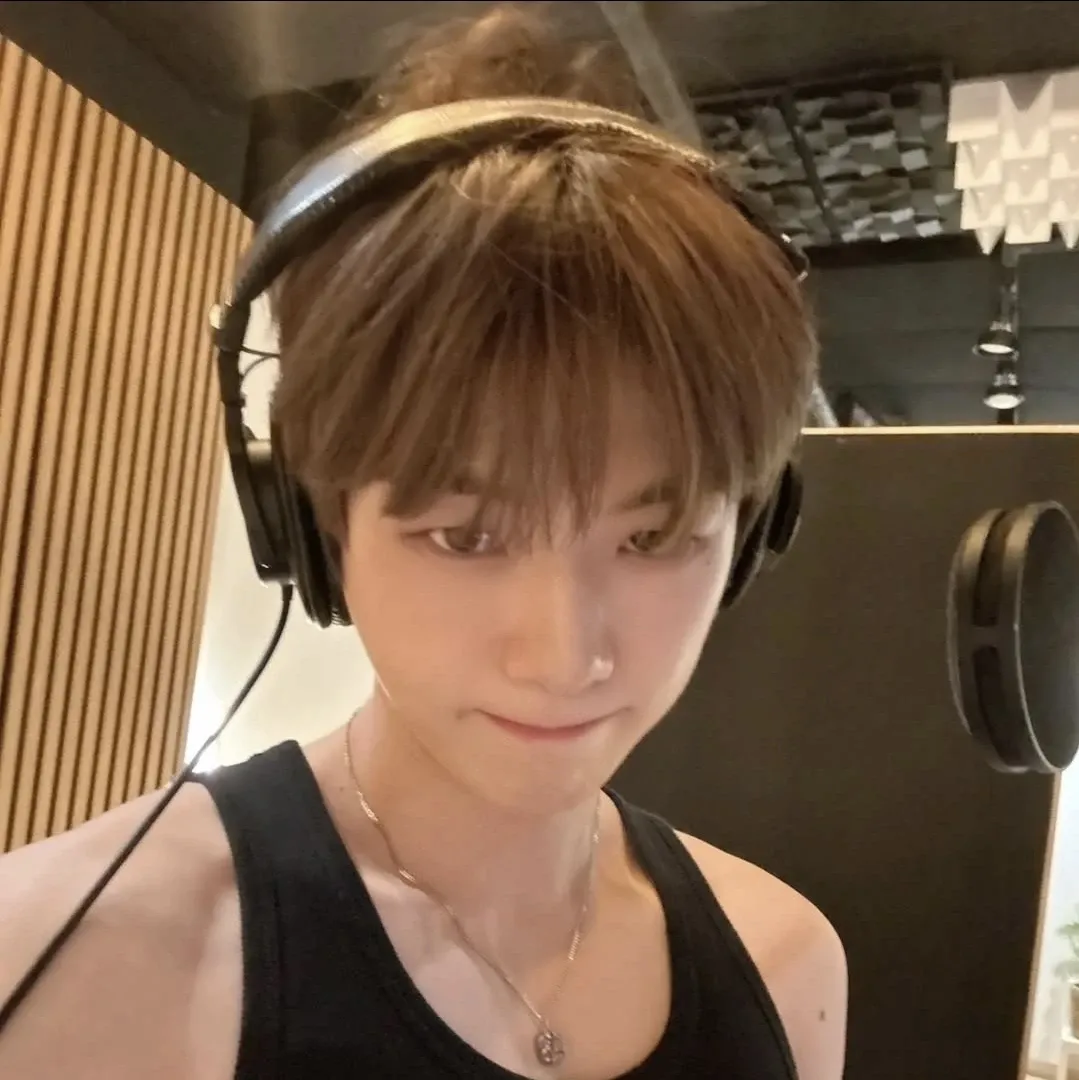 강다니엘의 비하인드 컷