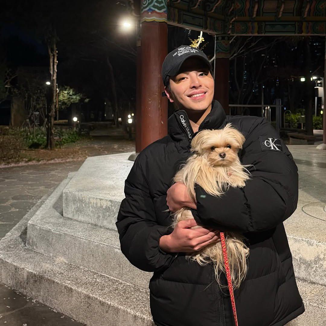 Recent activity shot of JU-NE (iKON)