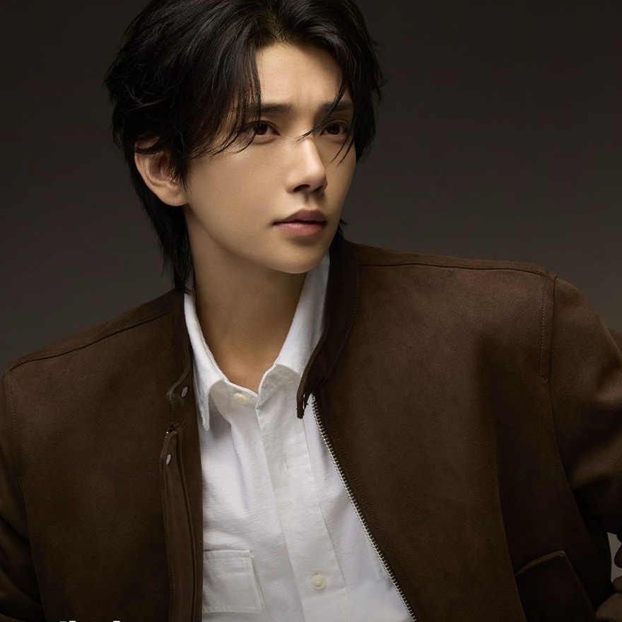 Latest photo of Joshua (SEVENTEEN)