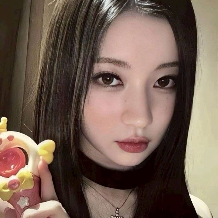 Behind-the-scenes cut of BABYMONSTER