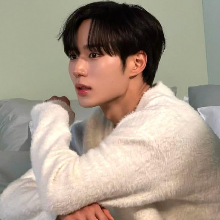 Recent activity shot of Kim Junseo (ALPHA DRIVE ONE)