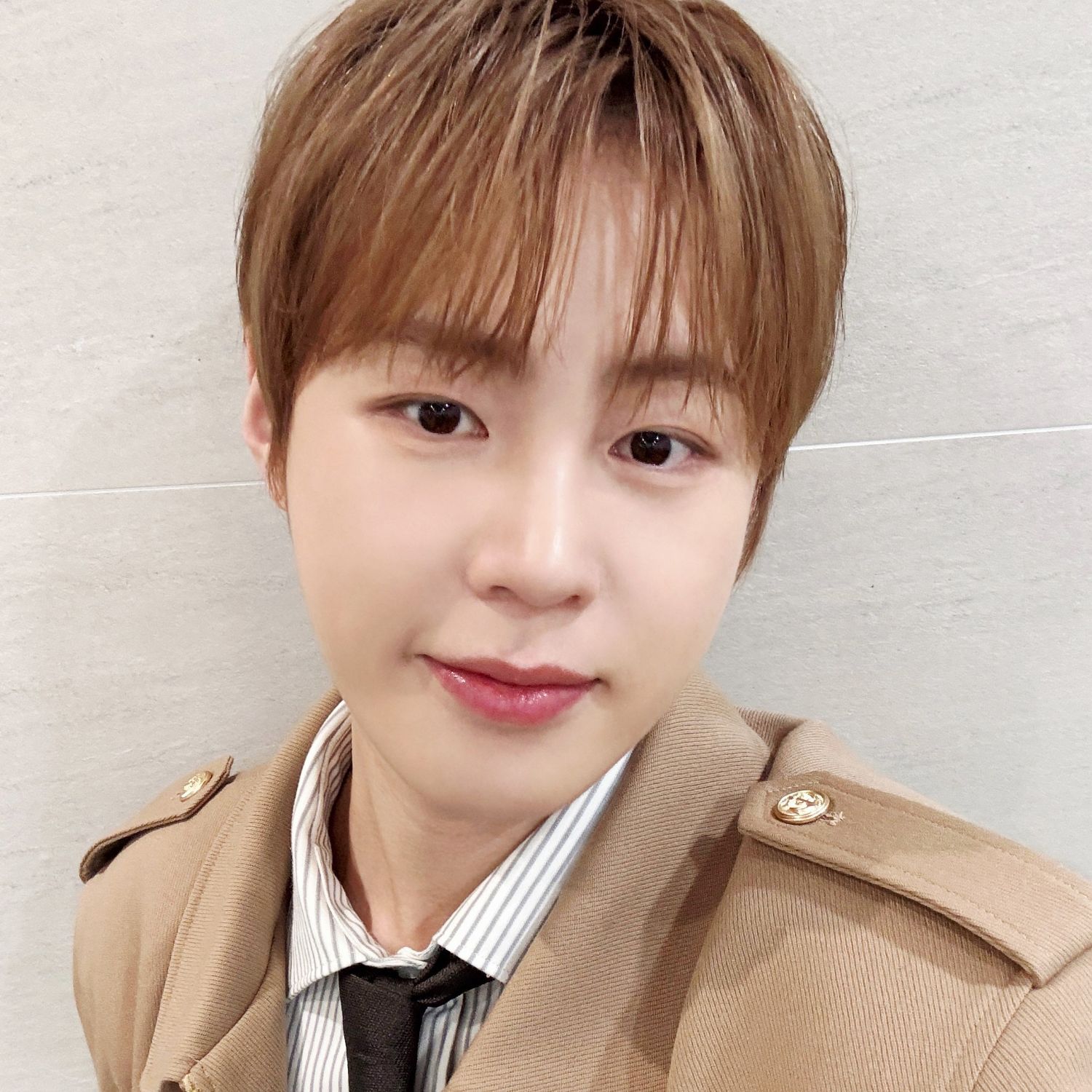 Recent activity shot of Ha Sungwoon