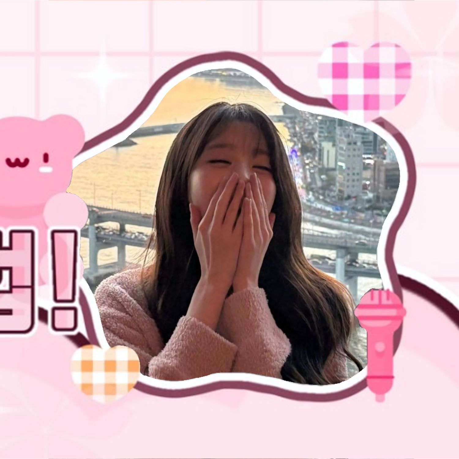 A moment captured by Jang Wonyoung (IVE)'s fan