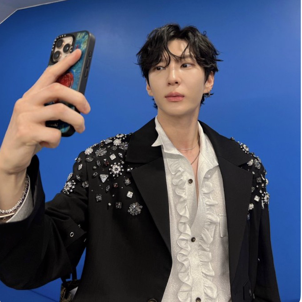 A moment captured by LEO (VIXX)'s fan