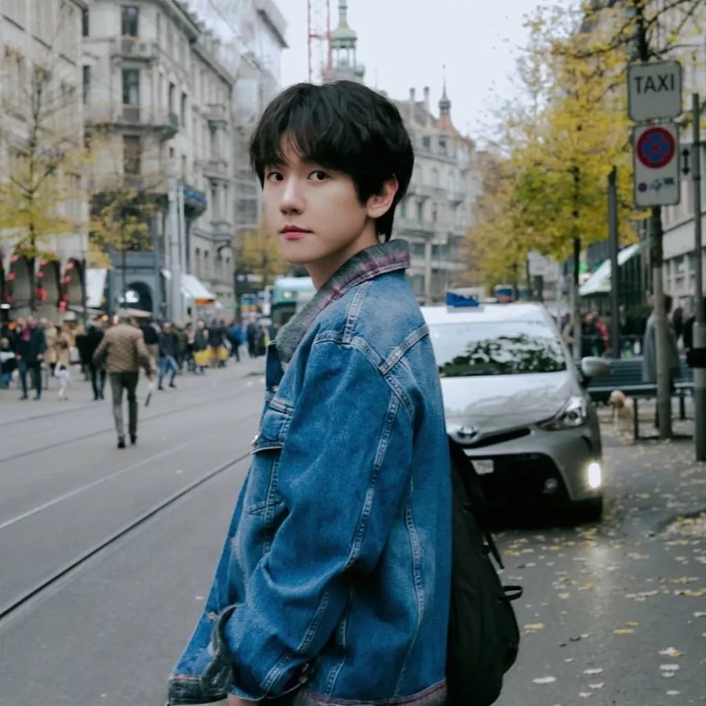 A moment captured by Baekhyun (EXO)'s fan