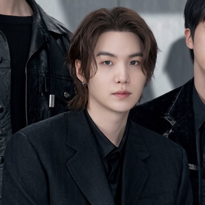 슈가 (방탄소년단)의 최신 사진