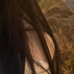 Behind-the-scenes cut of Kim Garam