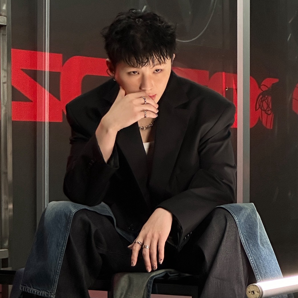 Latest photo of Woozi (SEVENTEEN)