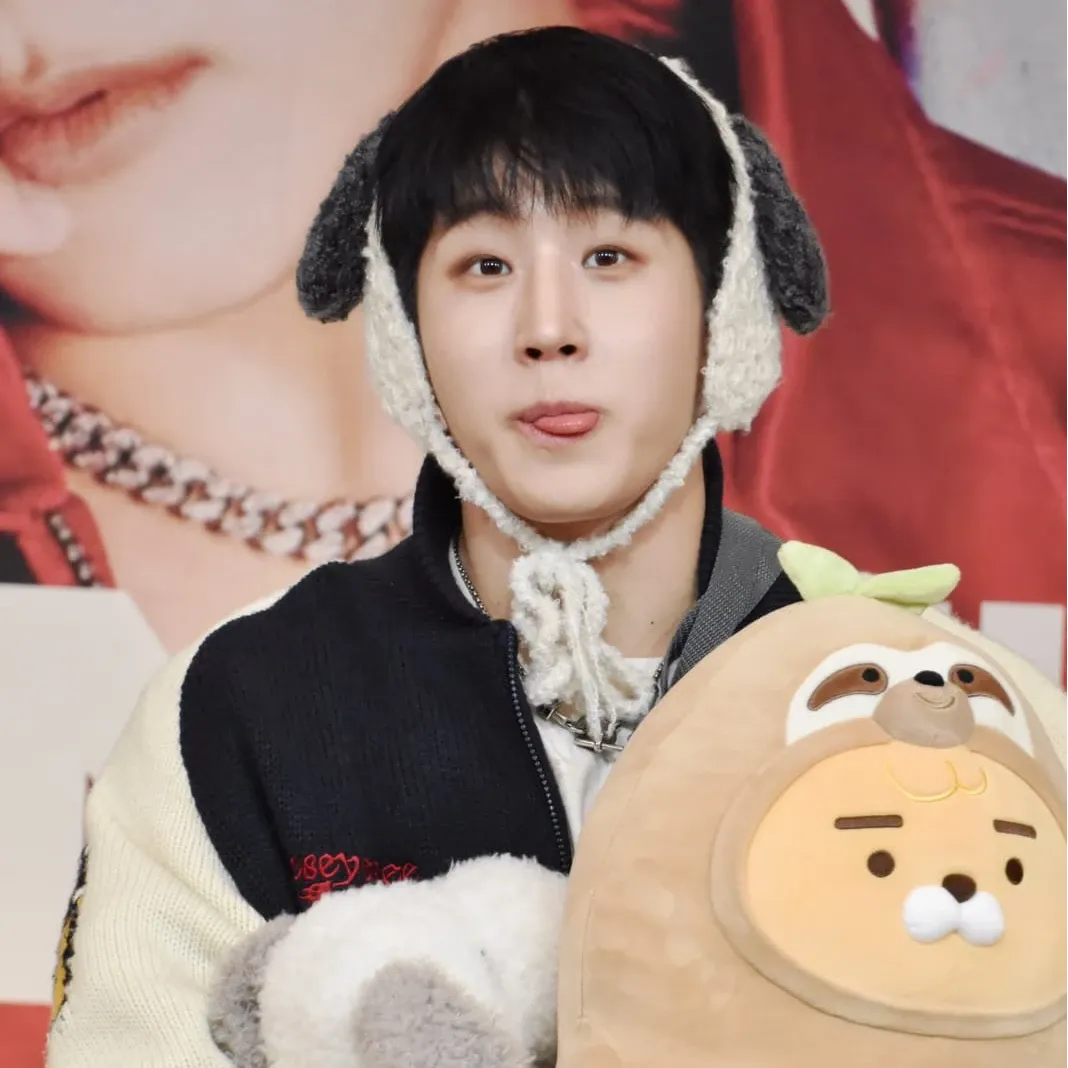 Behind-the-scenes cut of Jinjin (ASTRO)