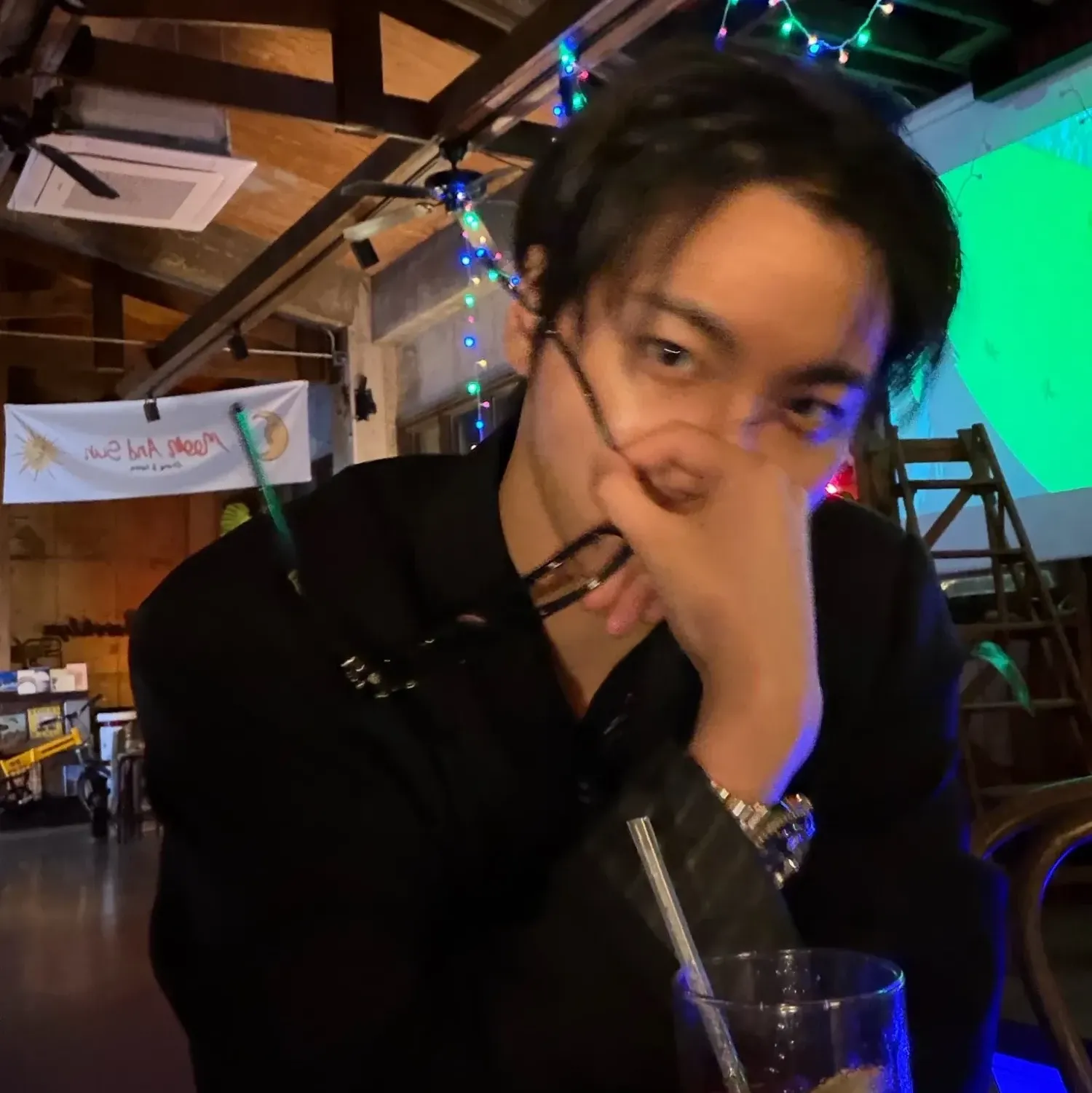 성화 (에이티즈)의 비하인드 컷