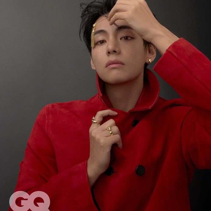 V (防彈少年團)的最新照片