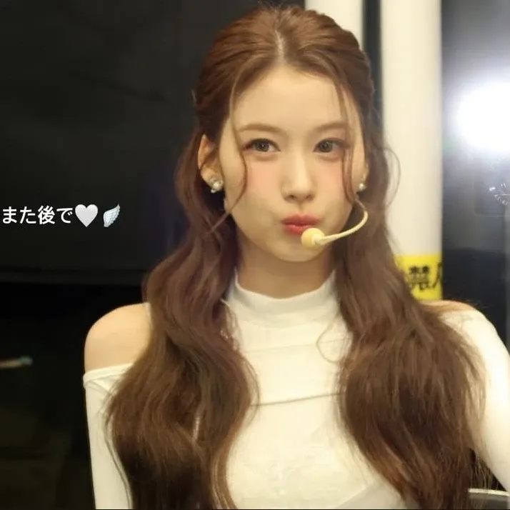사나 (TWICE)의 최신 사진