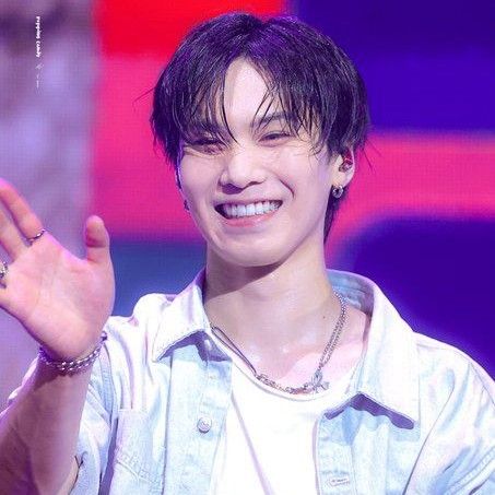 A moment captured by Rocky's fan