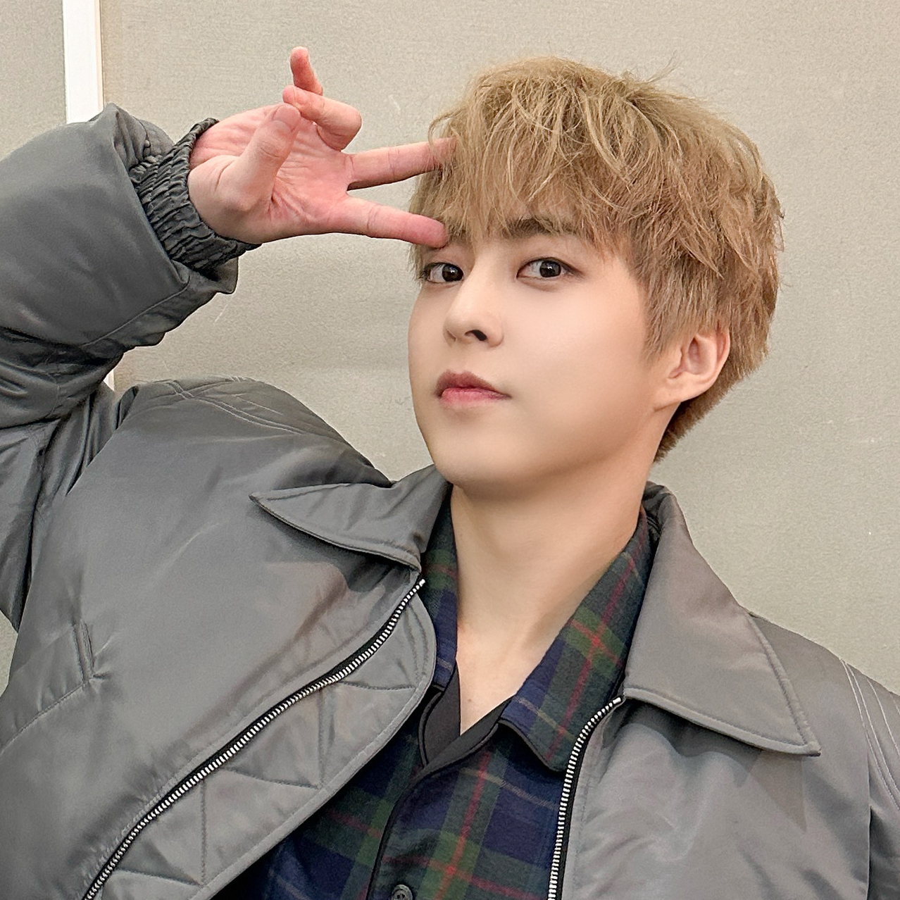 Behind-the-scenes cut of Xiumin (EXO)