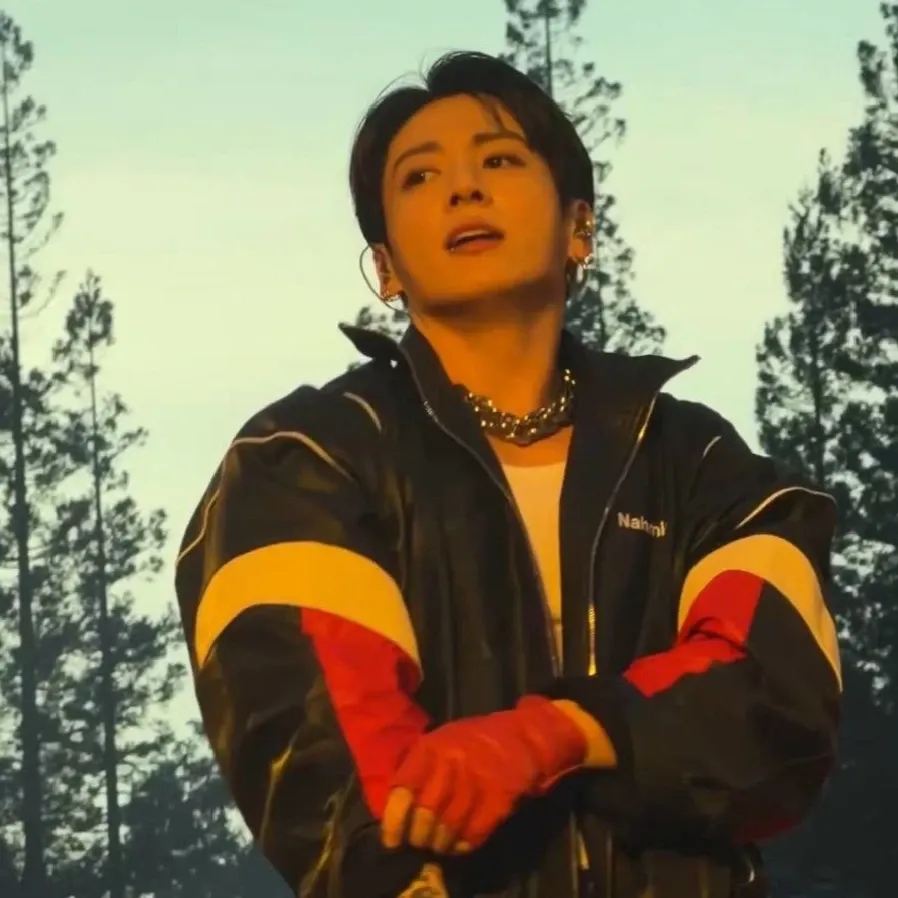 Momen yang diabadikan oleh penggemar Jungkook (BTS)