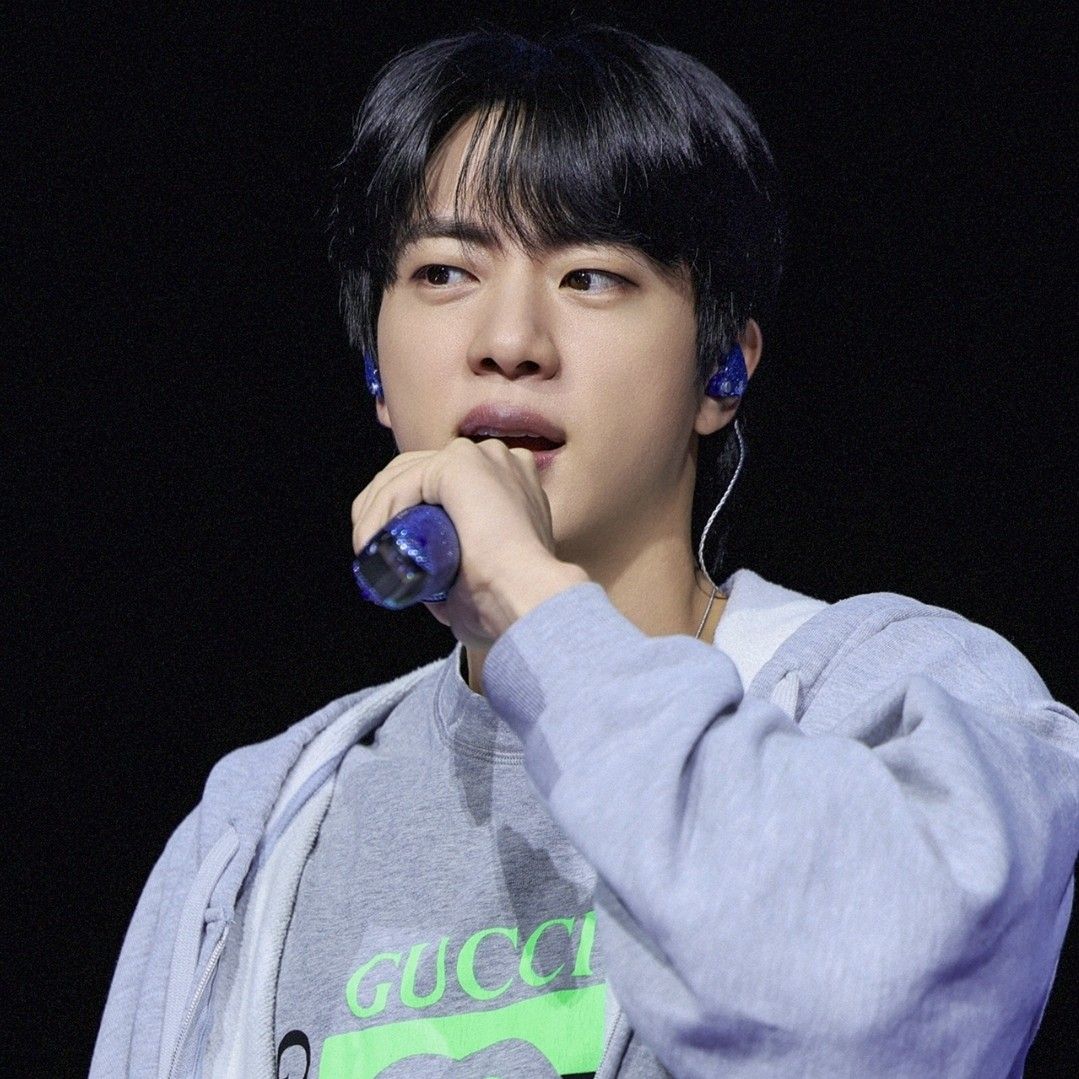 진 (방탄소년단)의 비하인드 컷