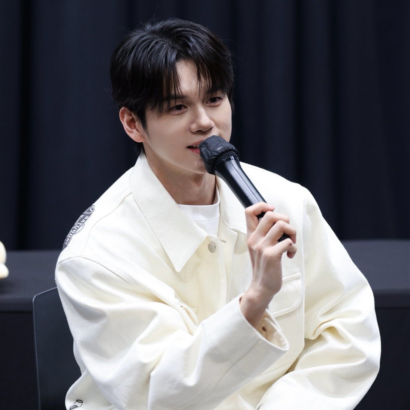 A moment captured by Ong Seongwu's fan